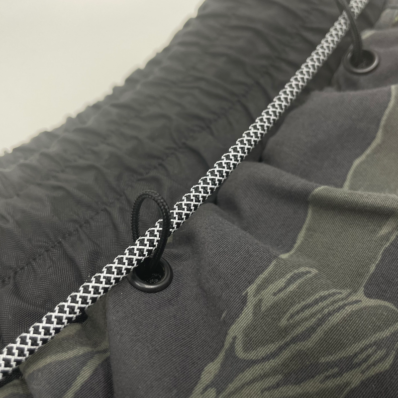 SPORT SEAM SHORT