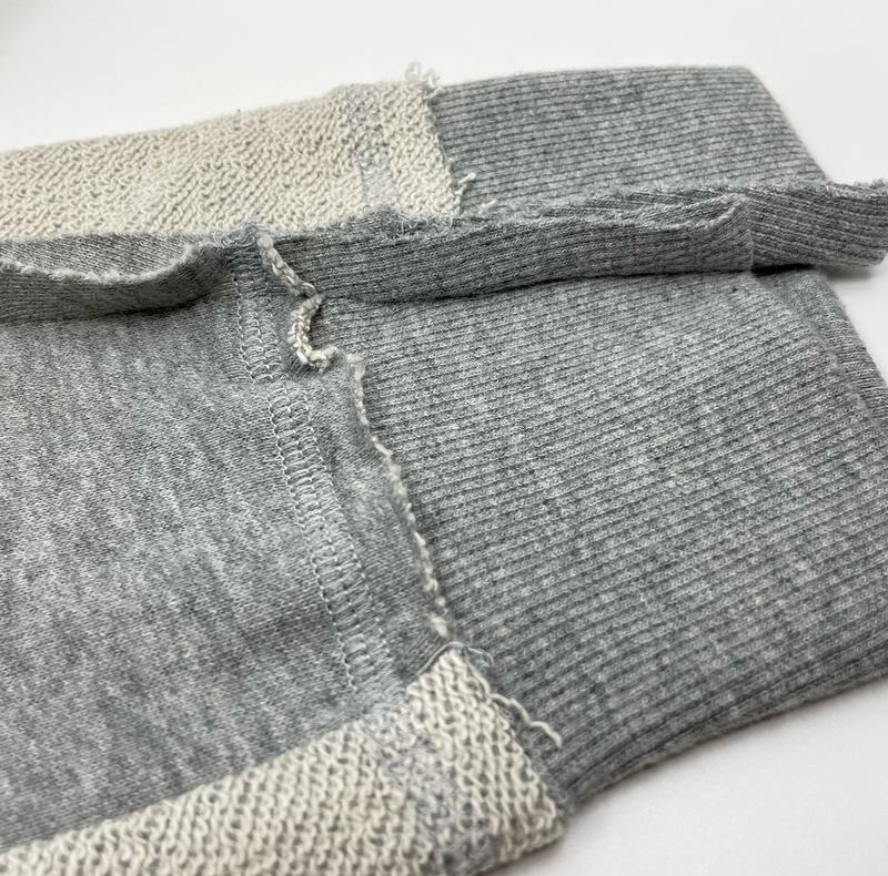 OVERSIZED MOCK NECK CREWNECK