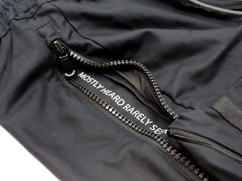 ZIPOFF CARGO SHORTS BLACK - Mostly Heard Rarely Seen